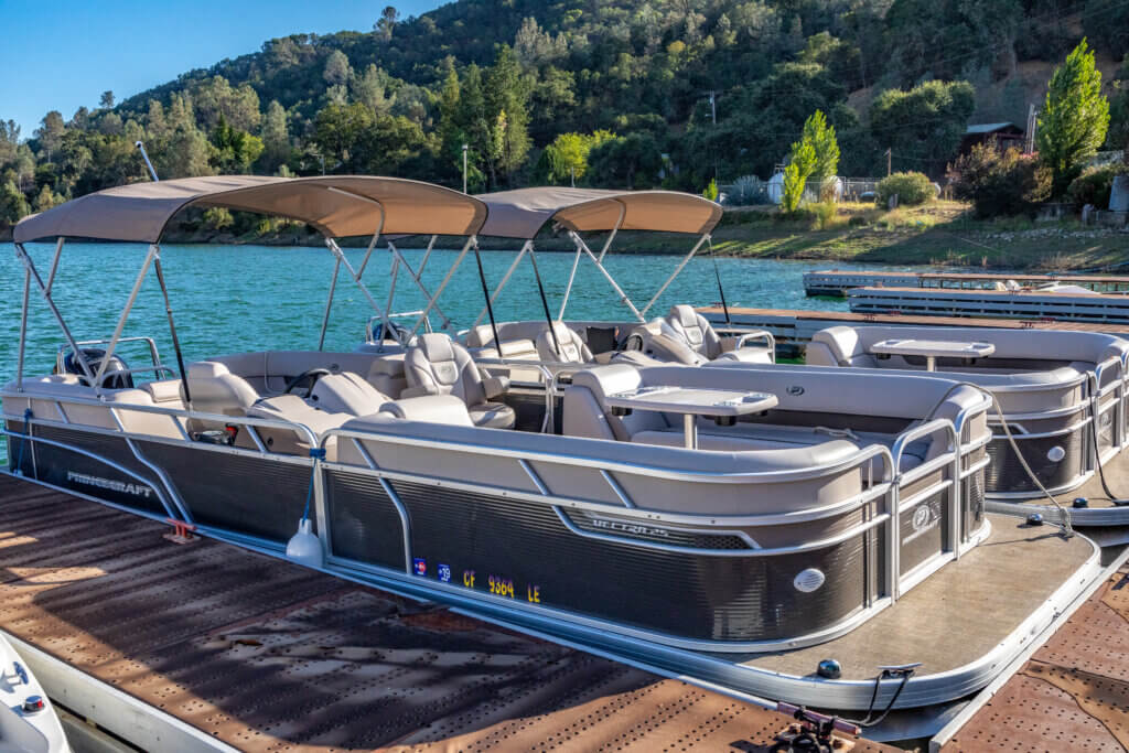 Boat Rentals Pontoon, Center Console, Ski Boats Pleasure Cove Marina